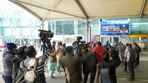 अवैध प्रवासी भारतीयों को लेकर अमृतसर पहुंचा US का मिलिट्री प्लेन